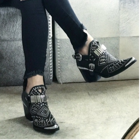 jeffrey campbell calhoun ankle boot